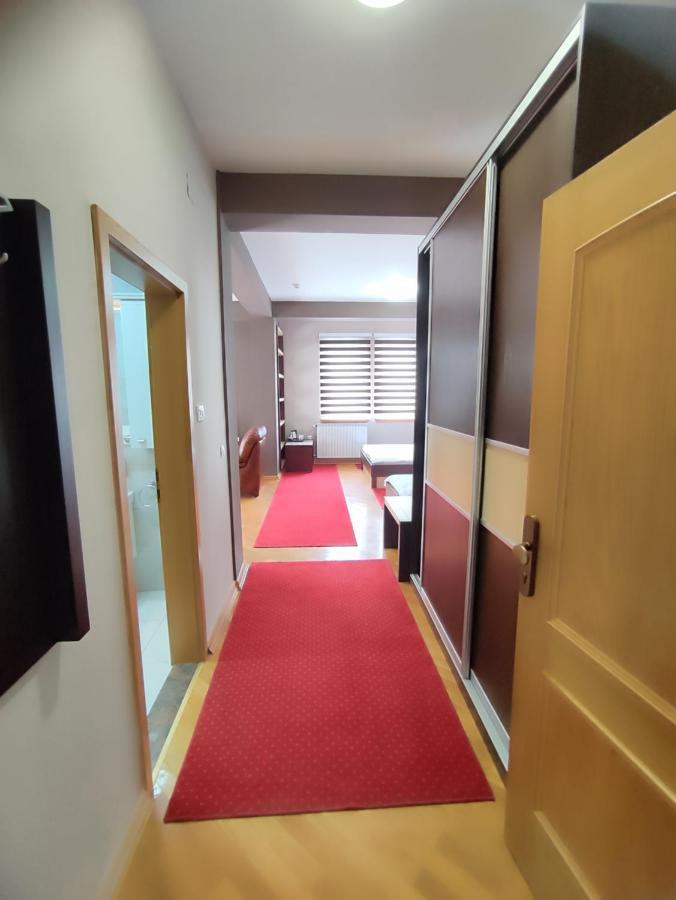 Premier Hotel Skopje Exteriör bild