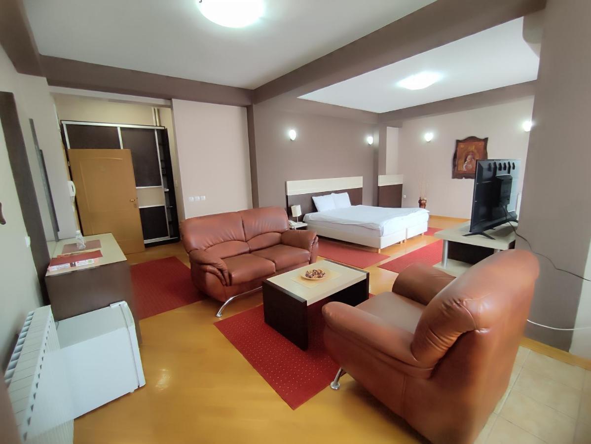 Premier Hotel Skopje Exteriör bild